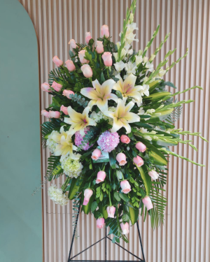 CORONA ROSADA CON LILIUM